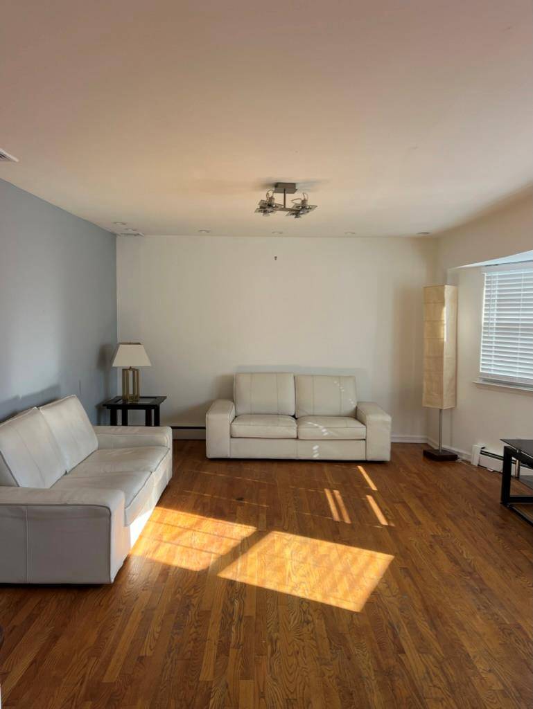 East Setauket, NY 11733,19 Campus DR