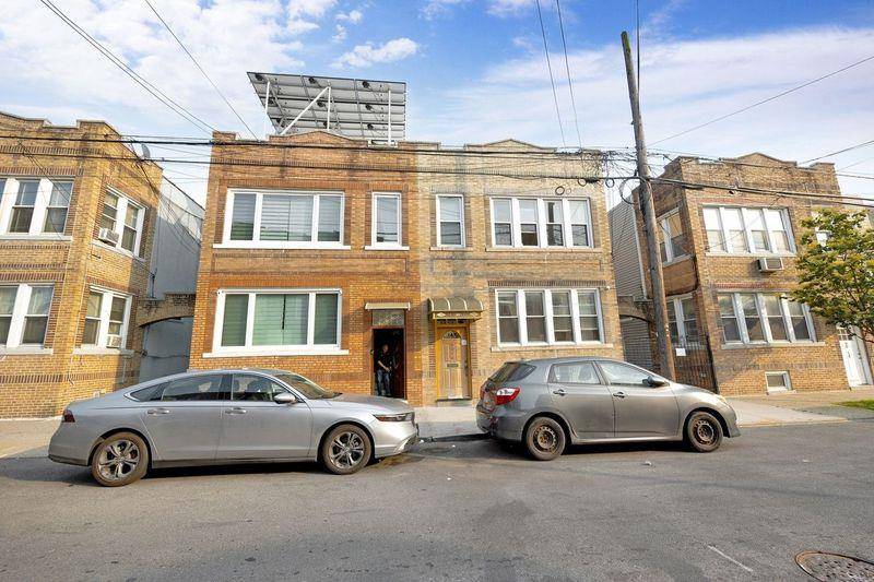 Ridgewood, NY 11385,6018 Bleecker ST