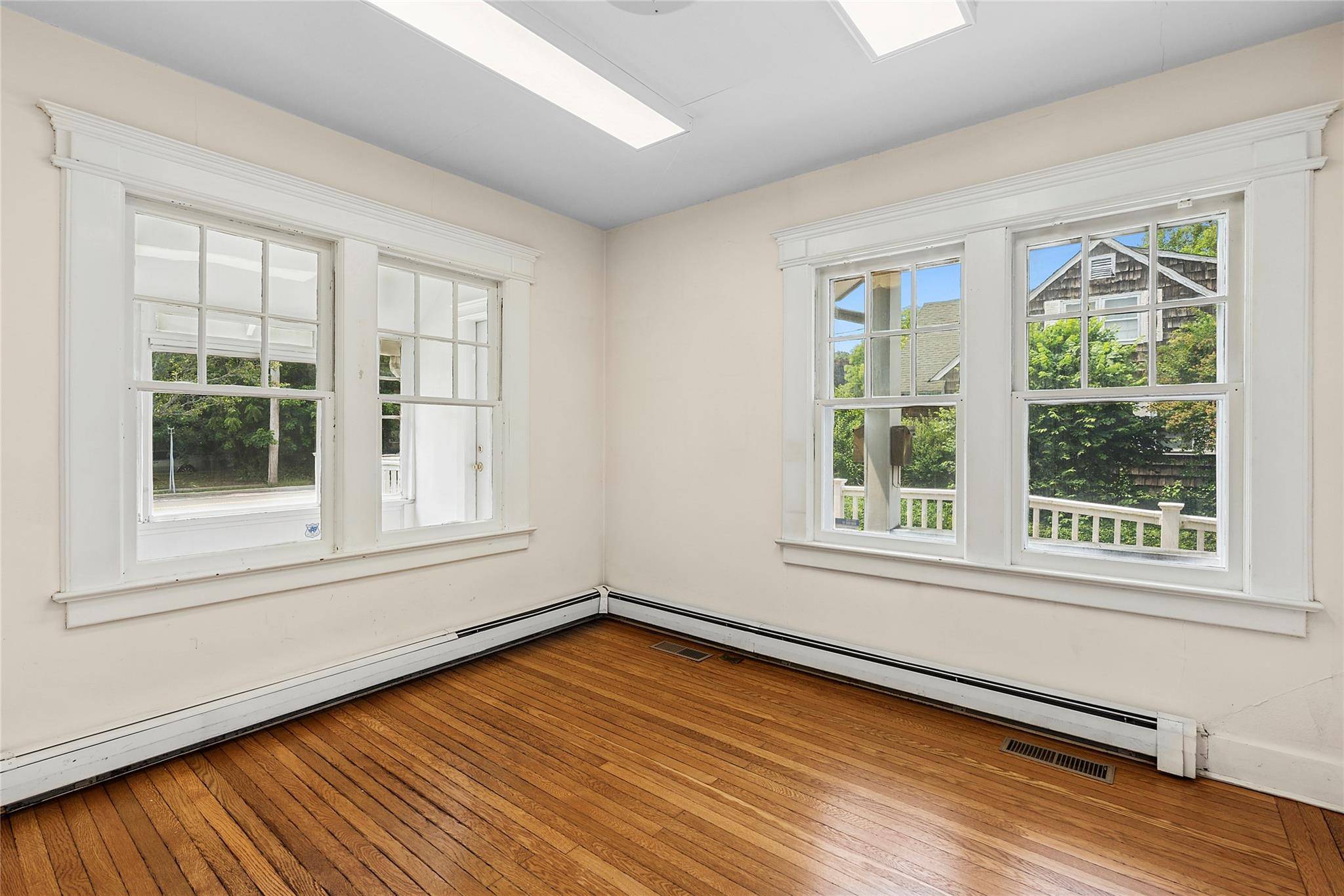 Riverhead, NY 11901,1018 Roanoke AVE