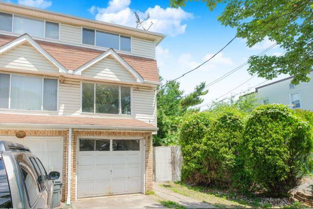 Staten Island, NY 10303,293 Wingham ST