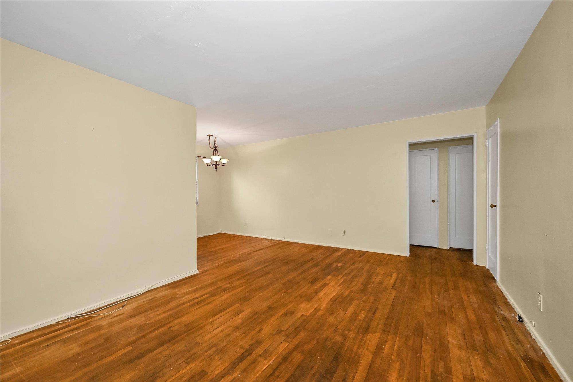Whitestone, NY 11357,16-01 160th ST #6-279