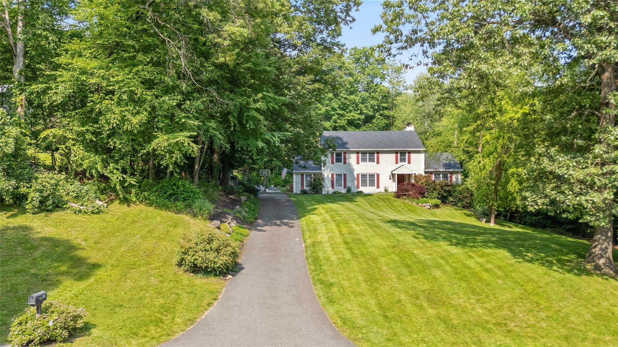 Brewster, NY 10509,41 Indian Hill RD