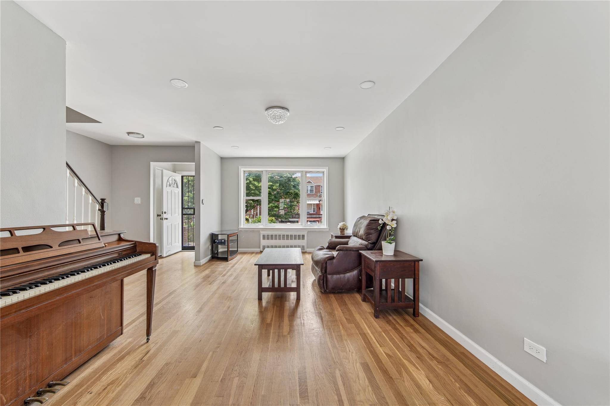Woodside, NY 11377,5119 64th ST