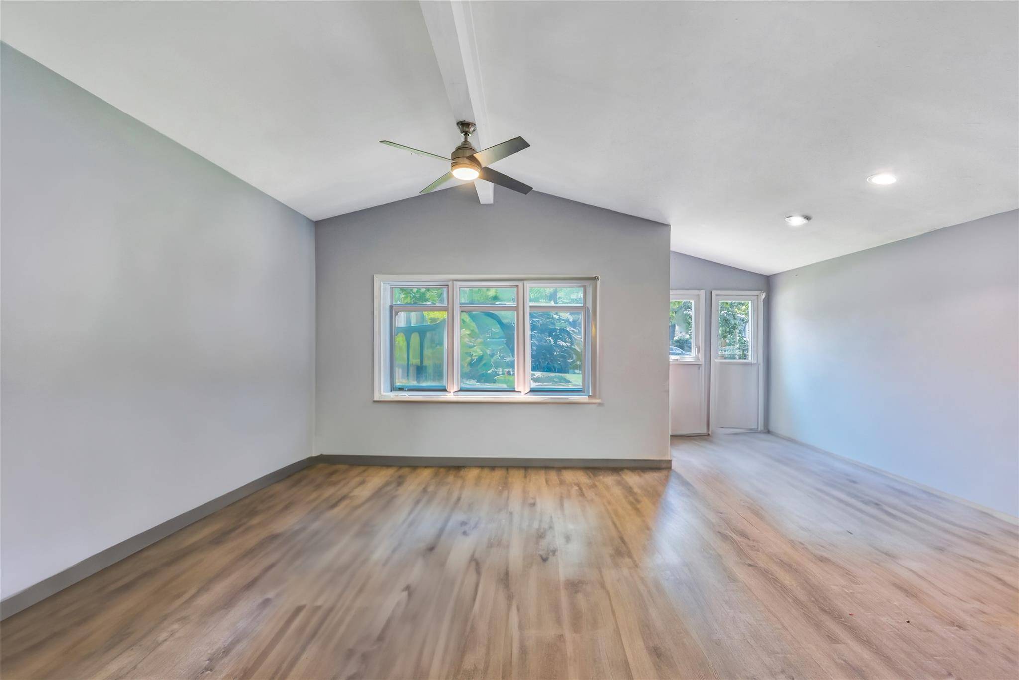 Selden, NY 11784,25 Alma AVE