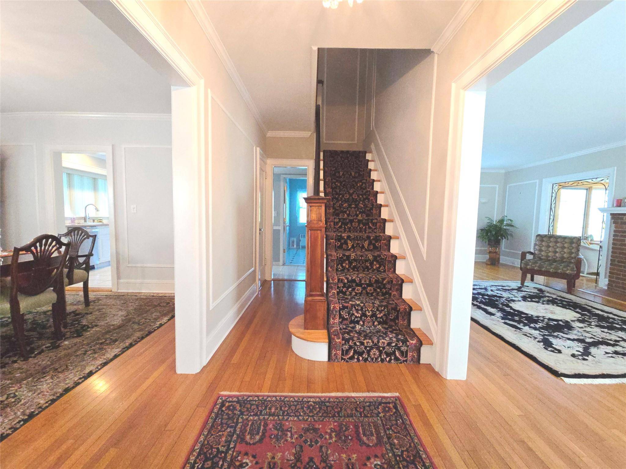 Pelham, NY 10803,89 Park DR