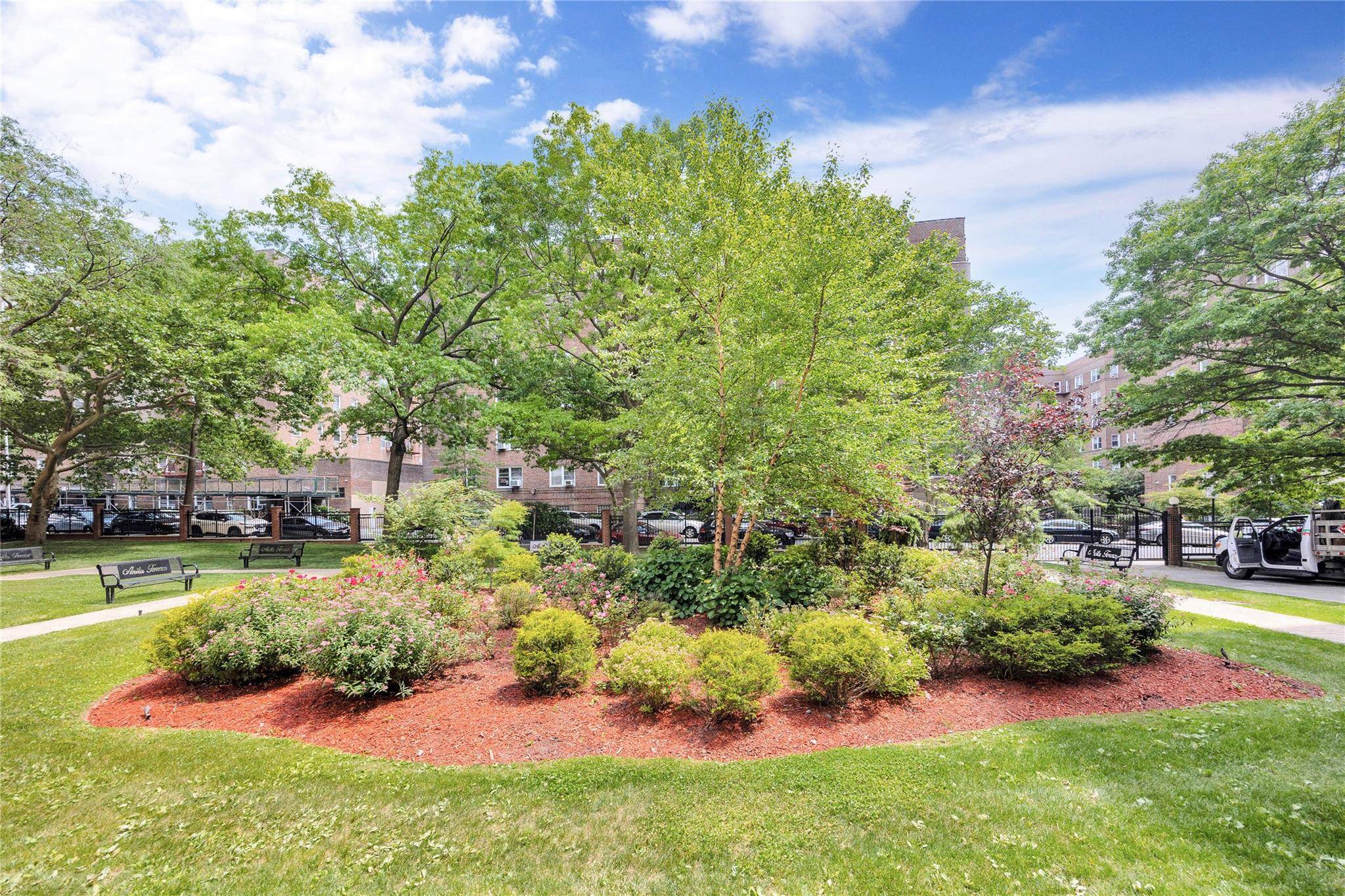 Rego Park, NY 11374,99-40 63rd RD #9Z