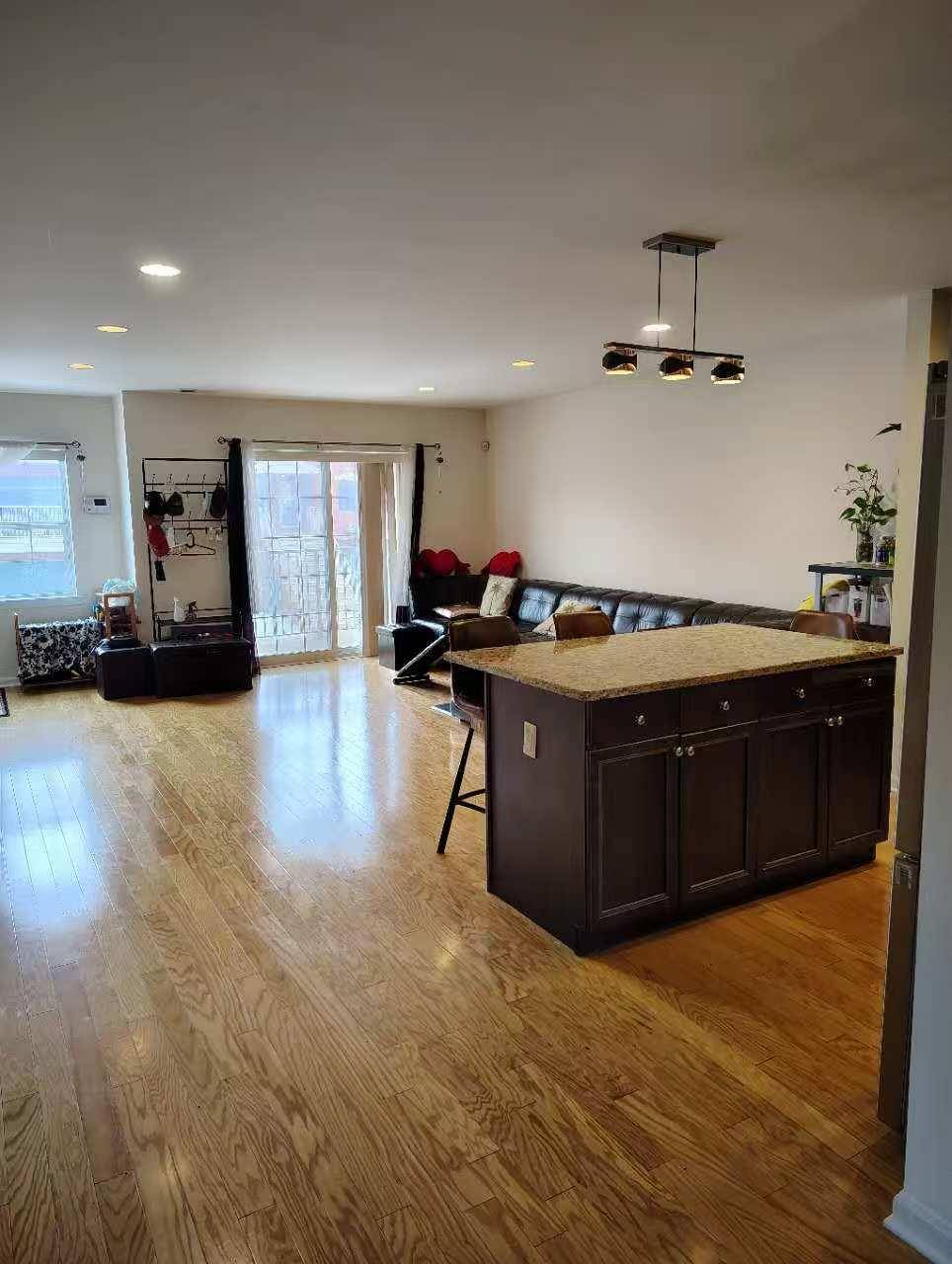 College Point, NY 11356,2-18 A Constitution PL #173