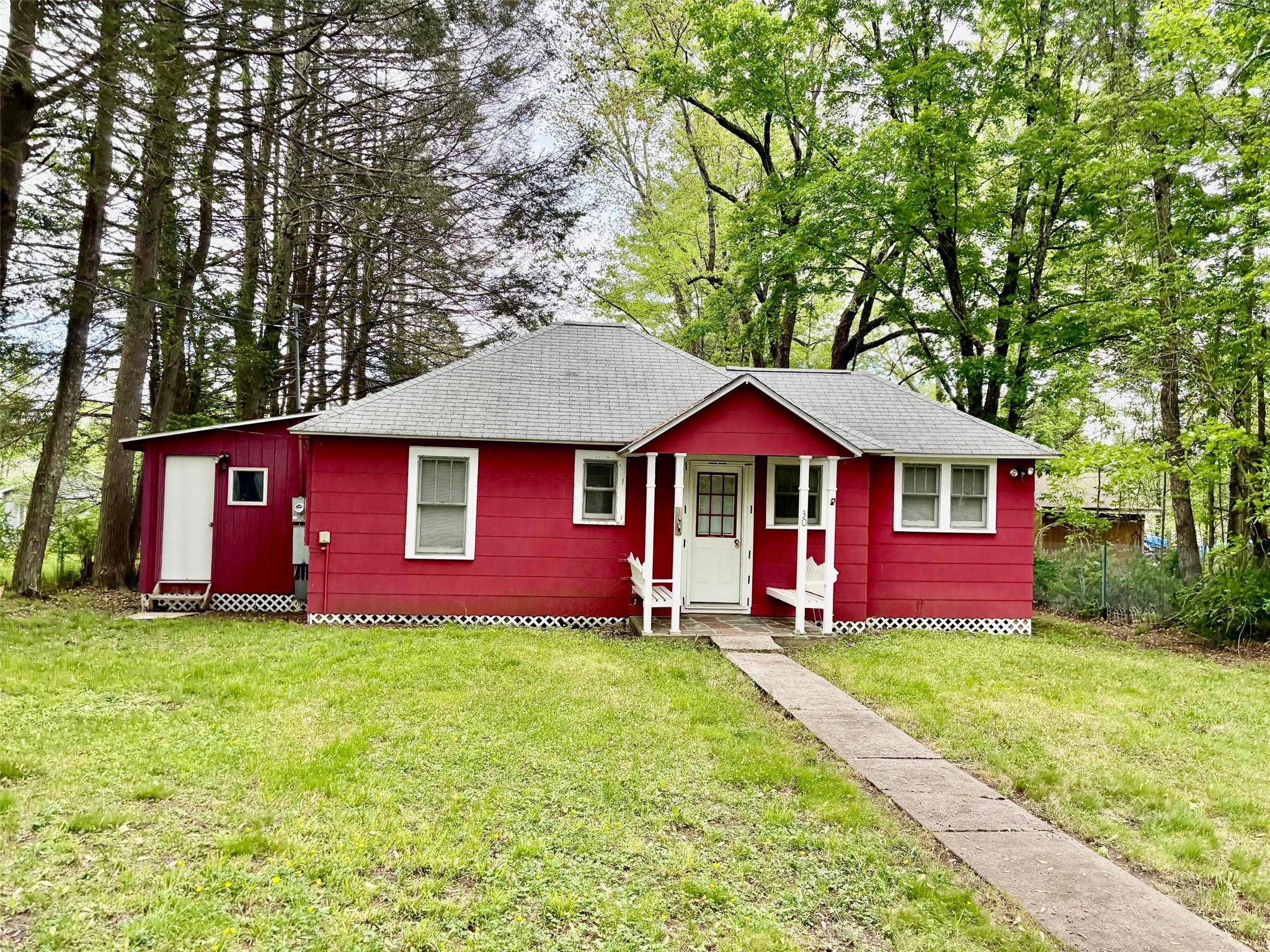 Monticello, NY 12701,30 First ST