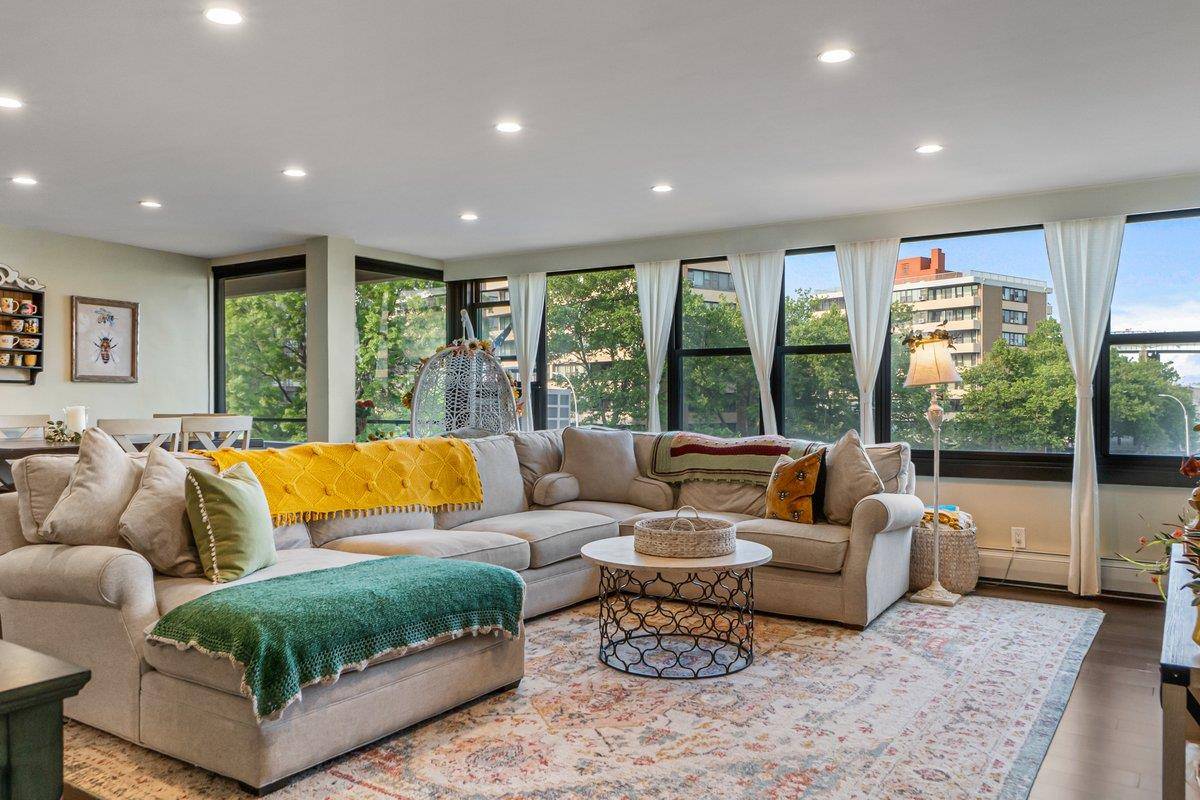 Beechhurst, NY 11357,9-05 166th ST #4A