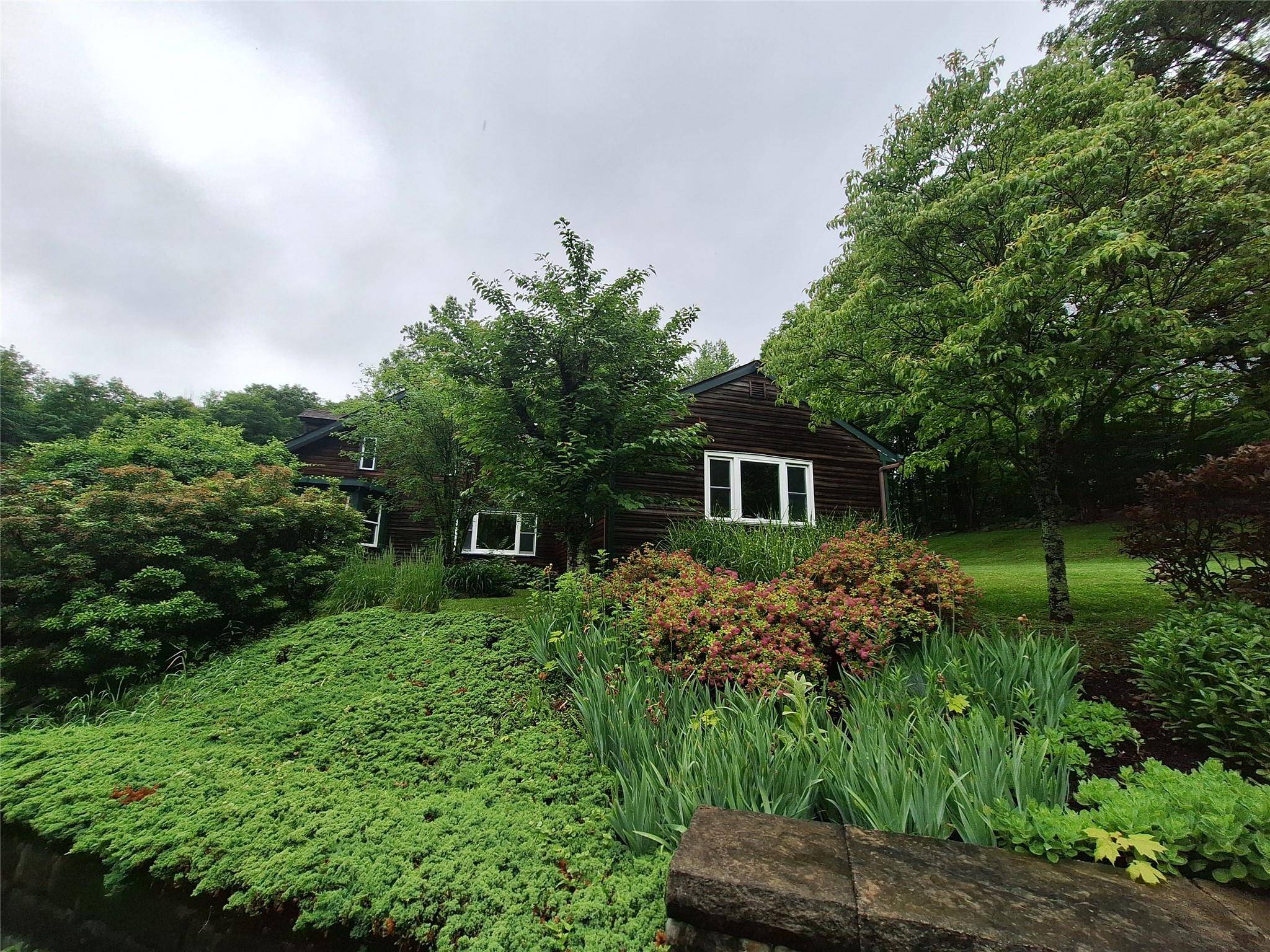Ossining, NY 10562,1002 Kitchawan RD