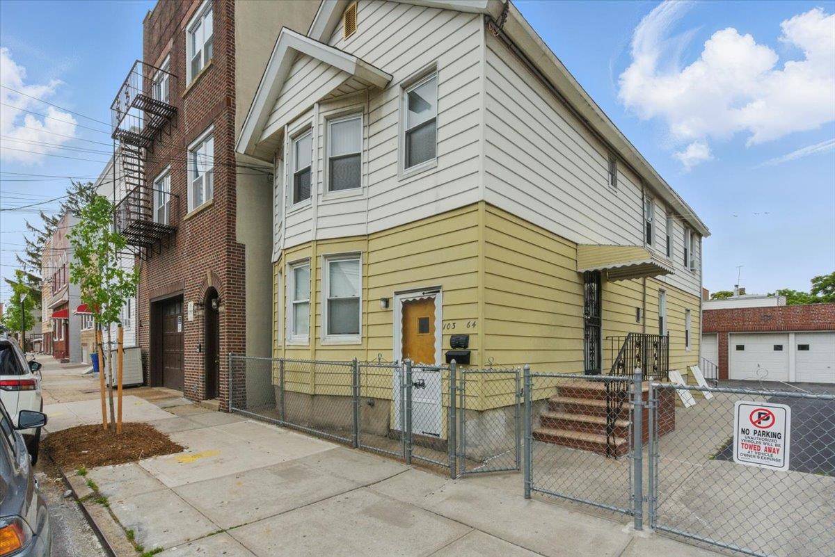 Flushing, NY 11368,10364 52nd AVE