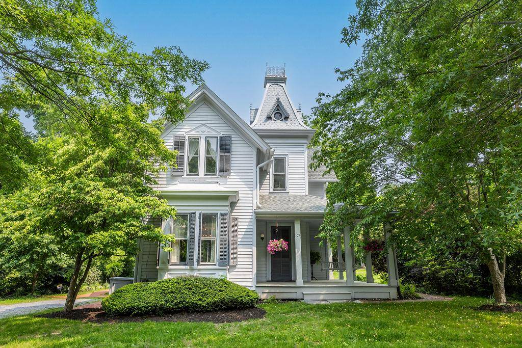 Setauket, NY 11733,109 Main ST
