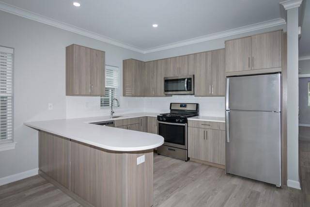 Deer Park, NY 11729,170 Sutton CT #170
