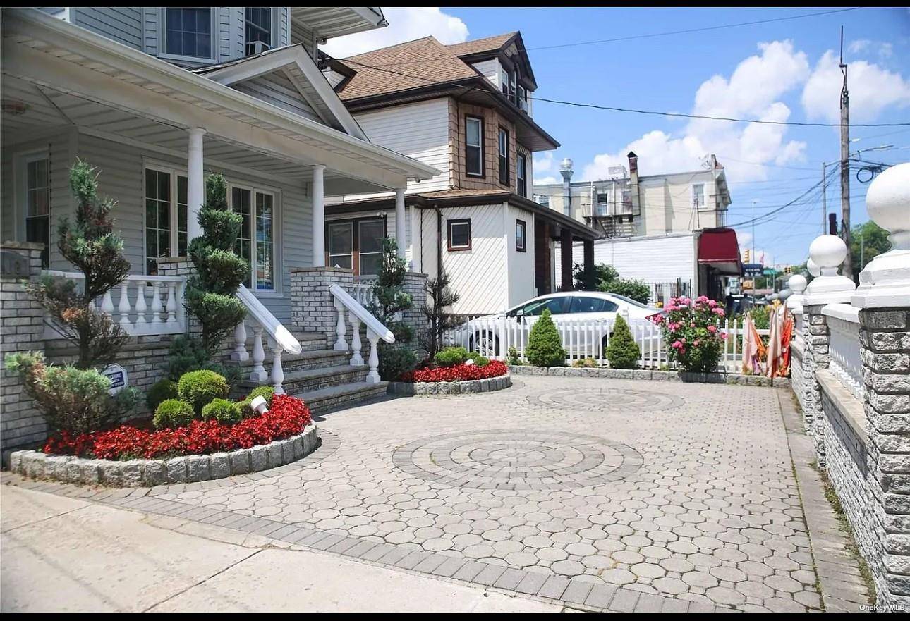 Richmond Hill, NY 11419,94-18 Lefferts BLVD