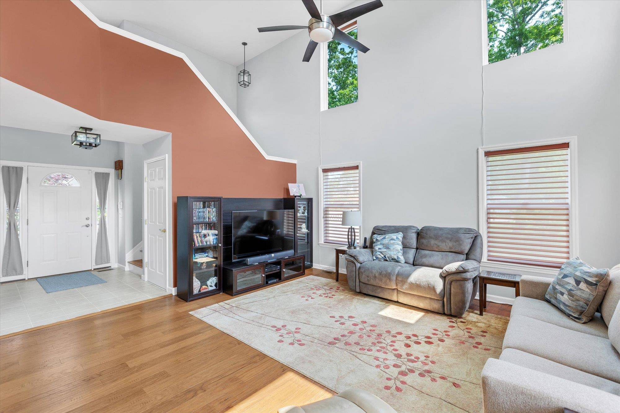 Yaphank, NY 11980,3 Horstead CT