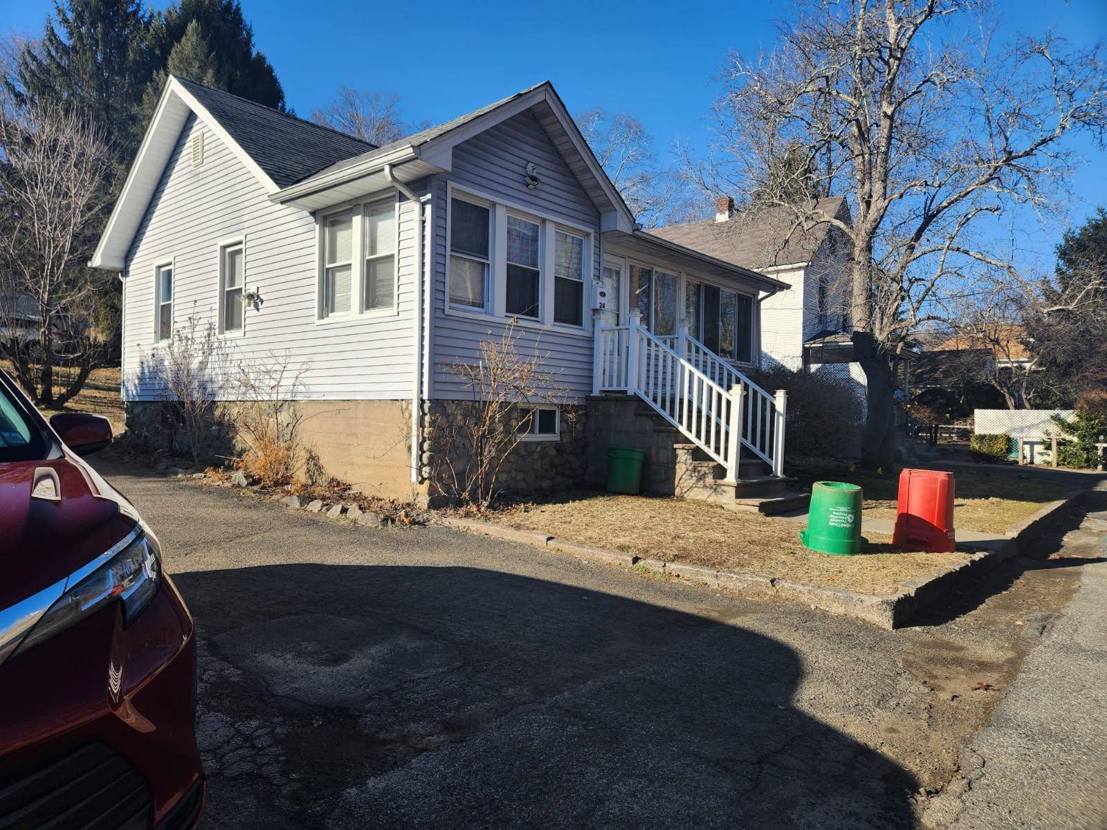 Sloatsburg, NY 10974,24 Hamilton AVE