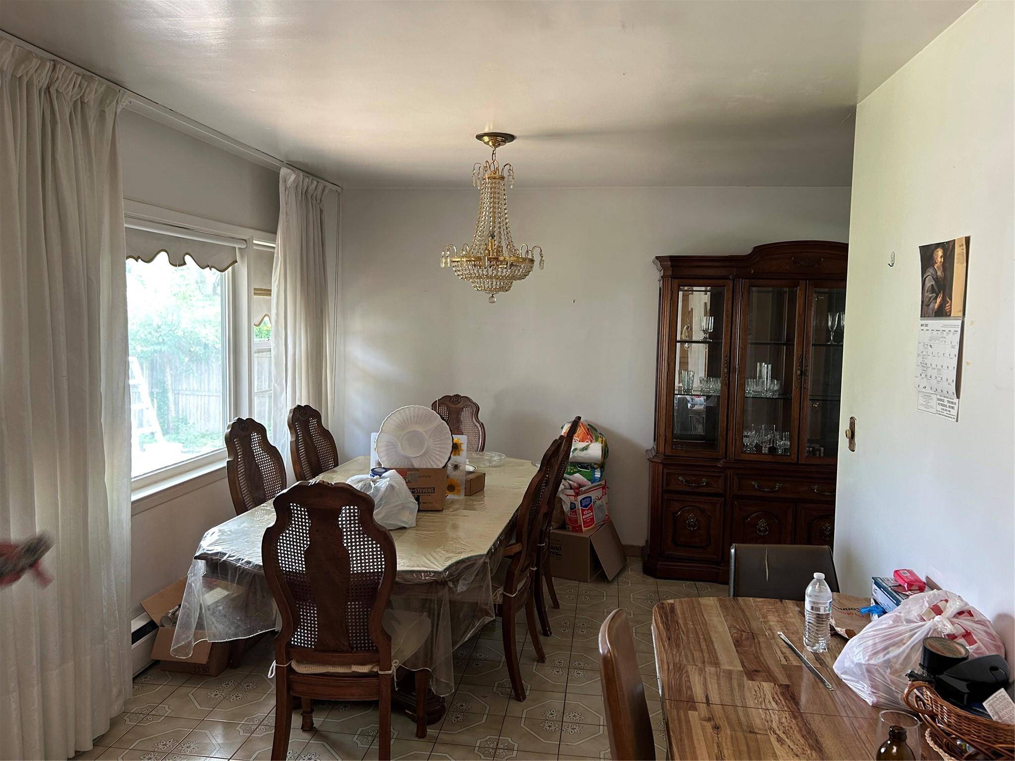 Glen Cove, NY 11542,21 Stillman RD