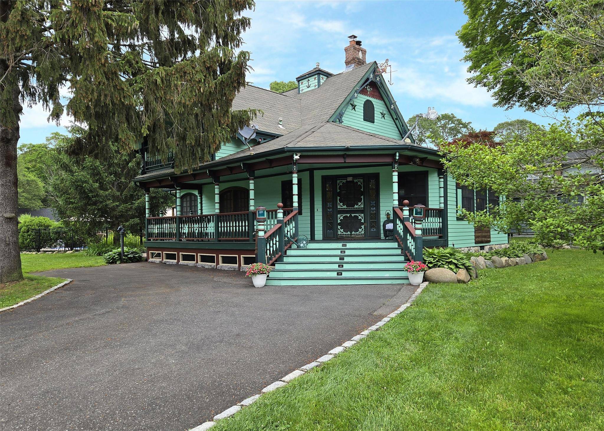 Selden, NY 11784,25 Oakdale AVE