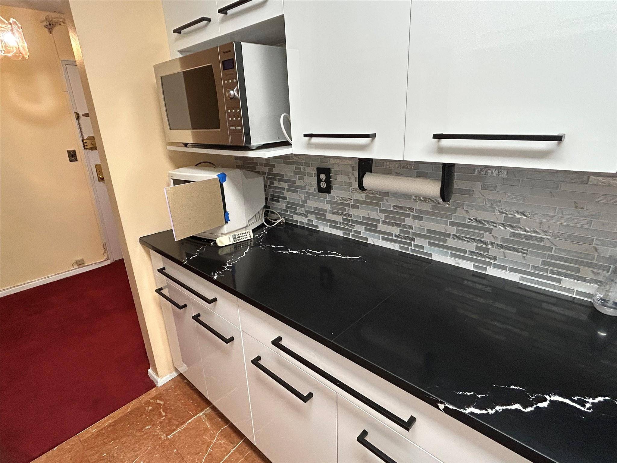 Yonkers, NY 10704,365 Bronx River RD #3J