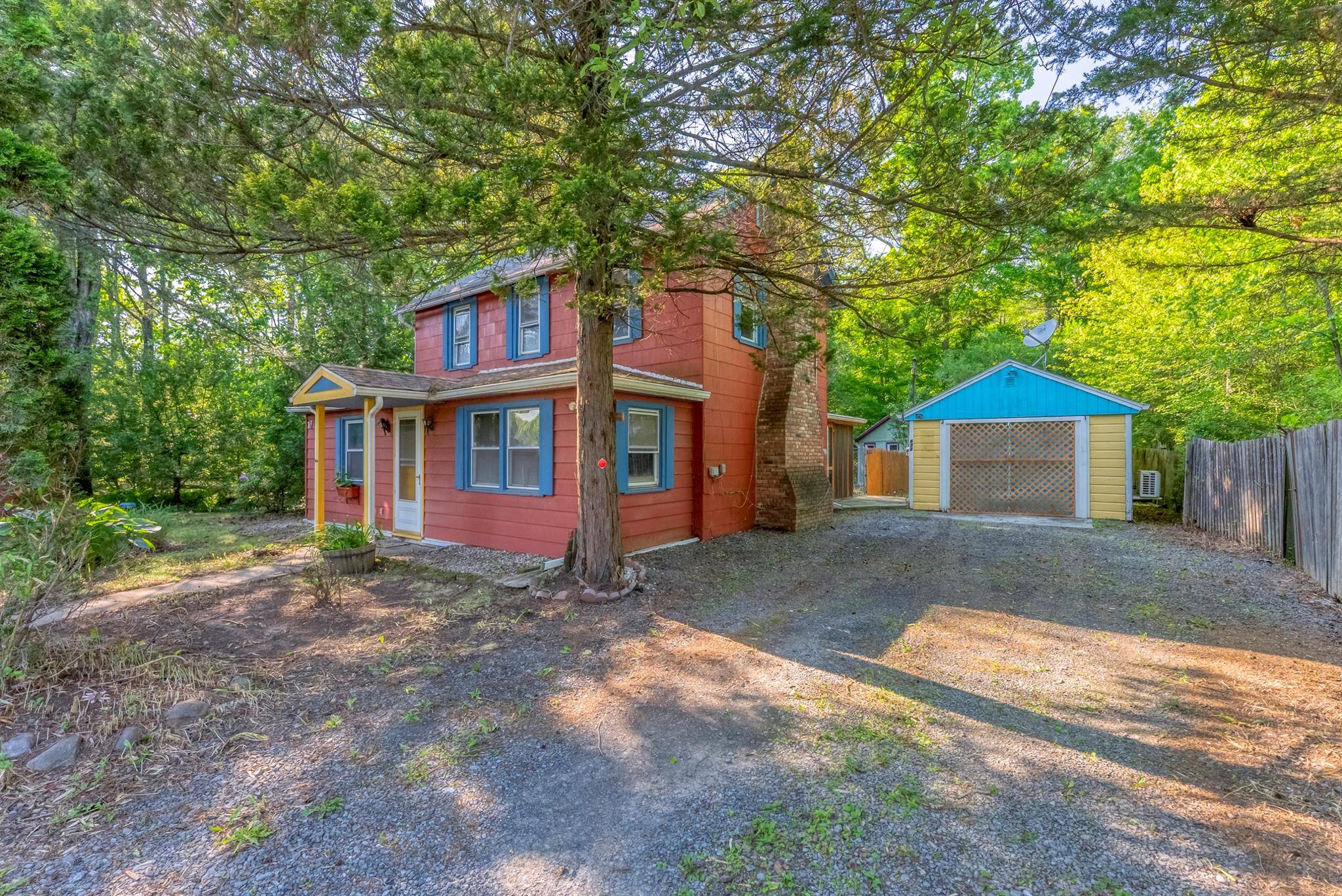 Saugerties, NY 12477,872-874 Route 212