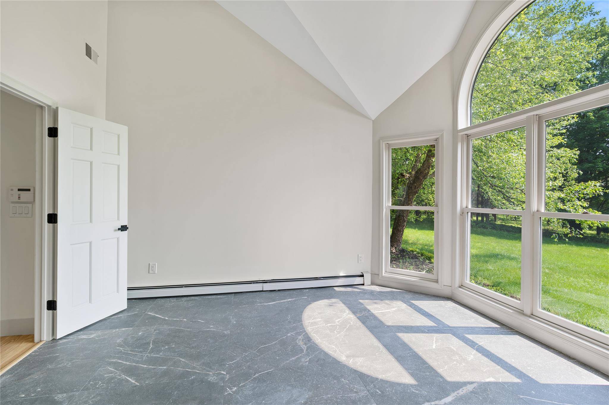 Warwick, NY 10990,17 Royal CT