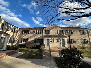 Oakland Gardens, NY 11364,64-15 Springfield BLVD #A
