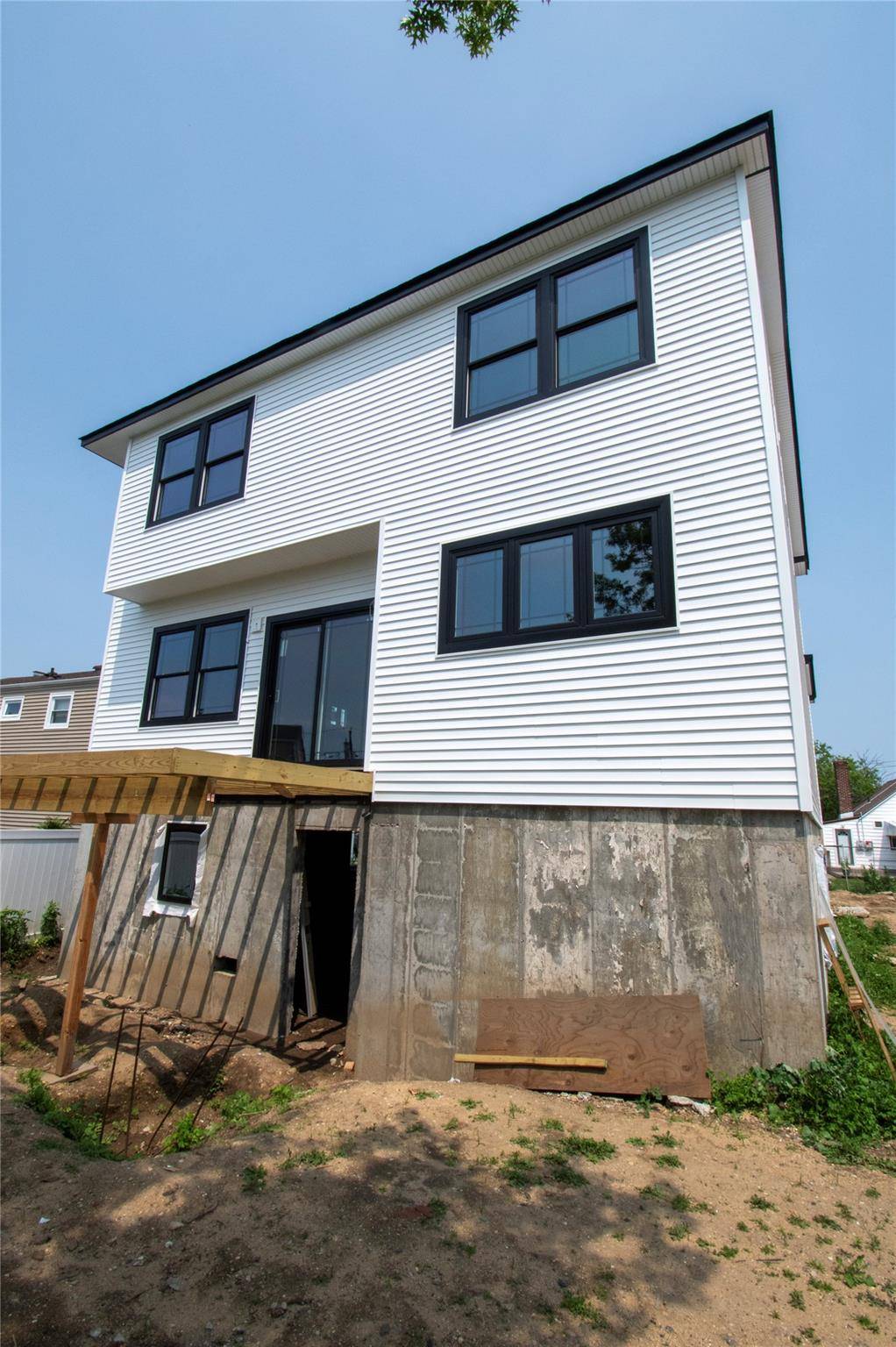 Baldwin Harbor, NY 11510,3004 Harbor ST