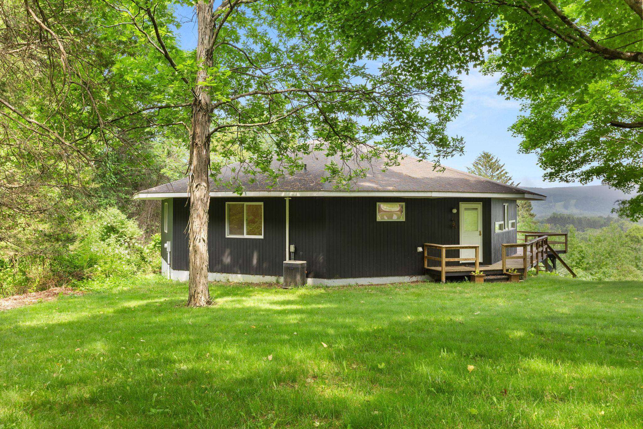 Patterson, NY 12563,93 Cross RD