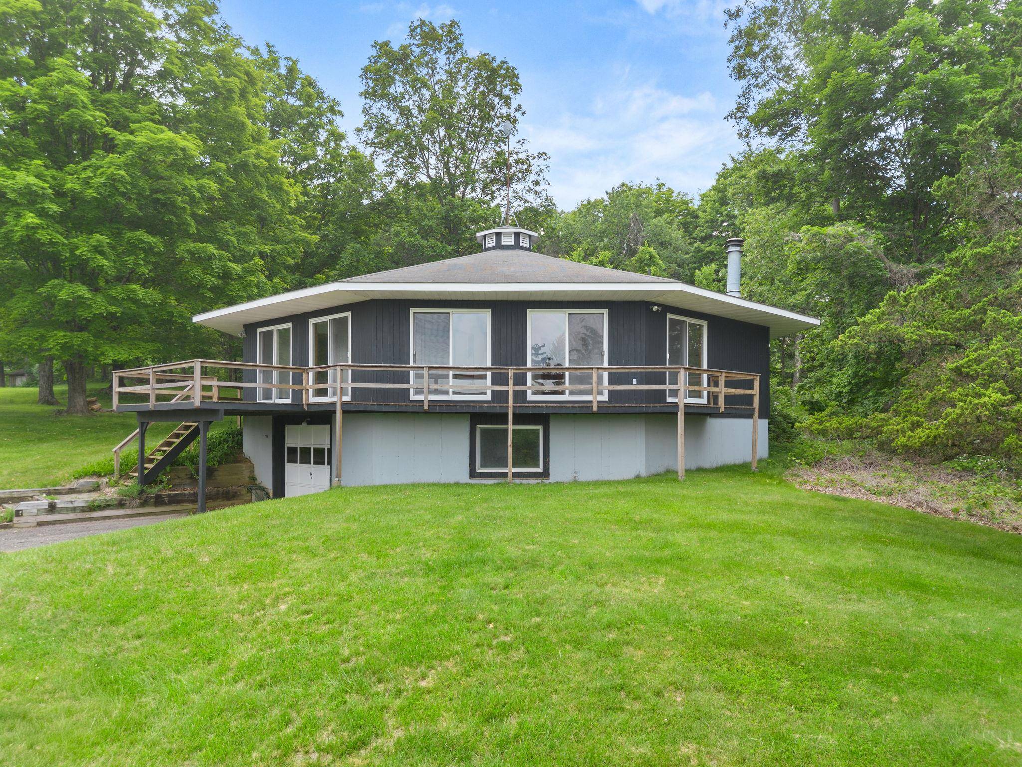 Patterson, NY 12563,93 Cross RD