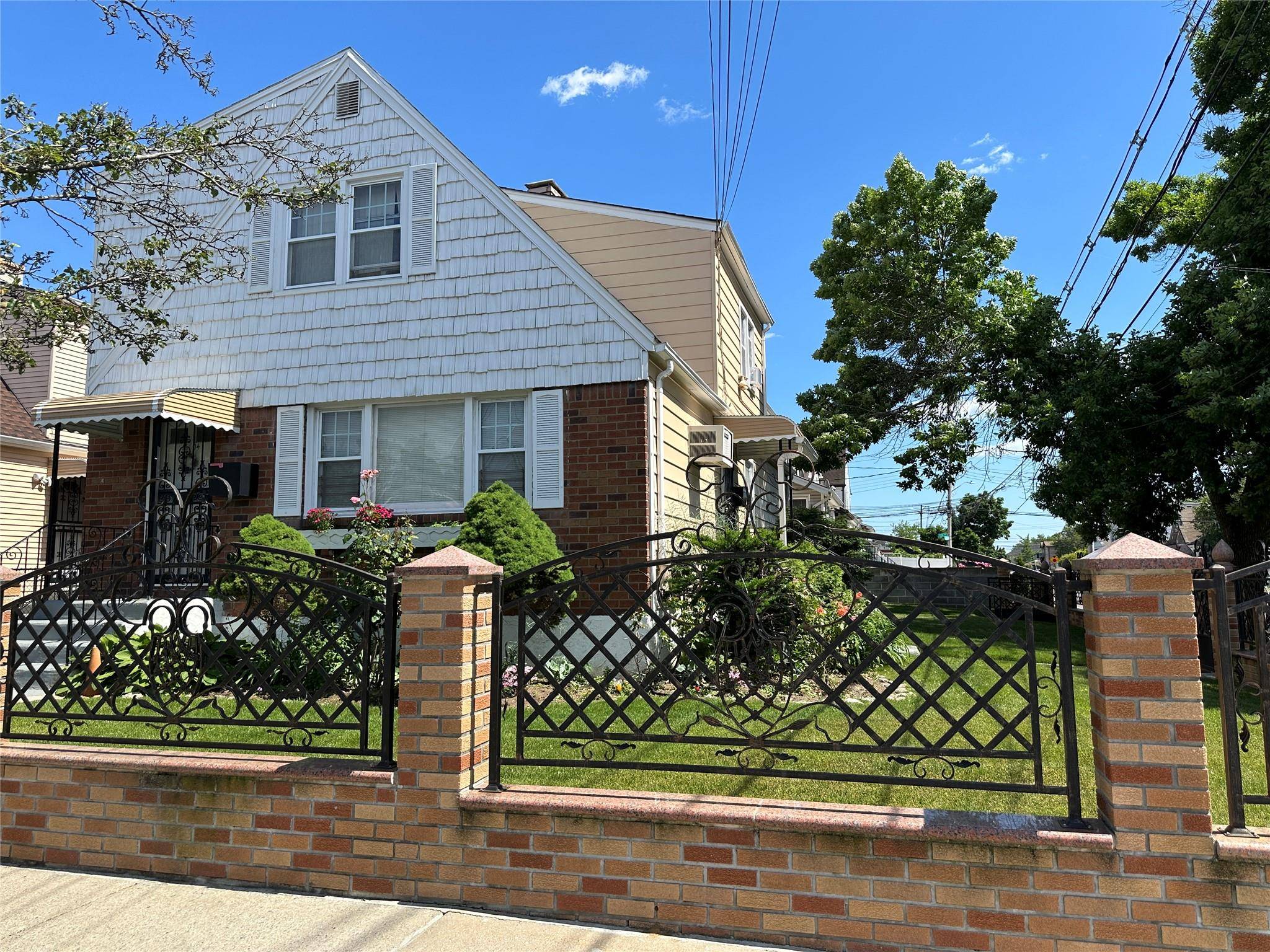 Jamaica, NY 11434,161-04 119th RD