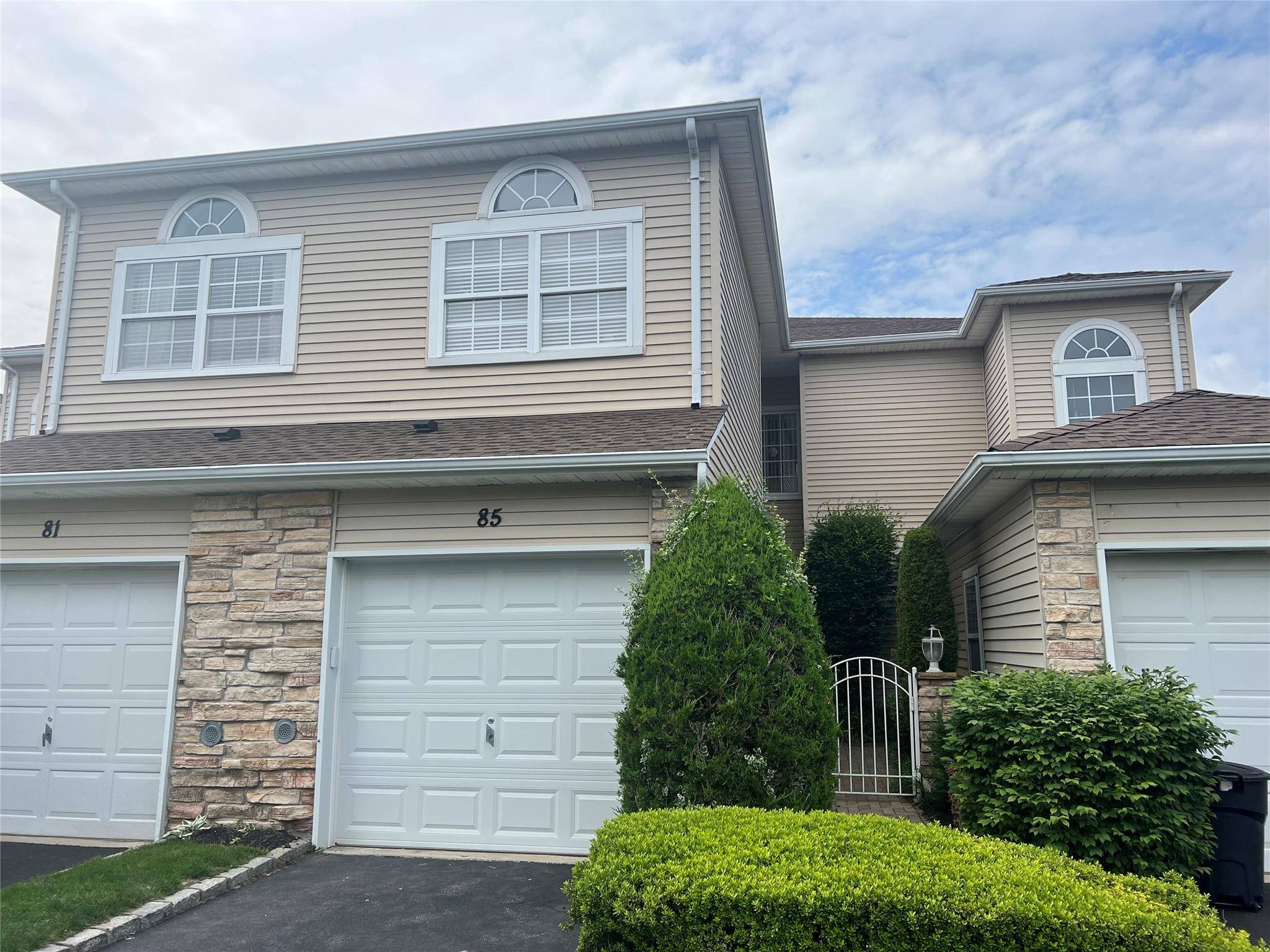 Hauppauge, NY 11788,85 Windwatch DR