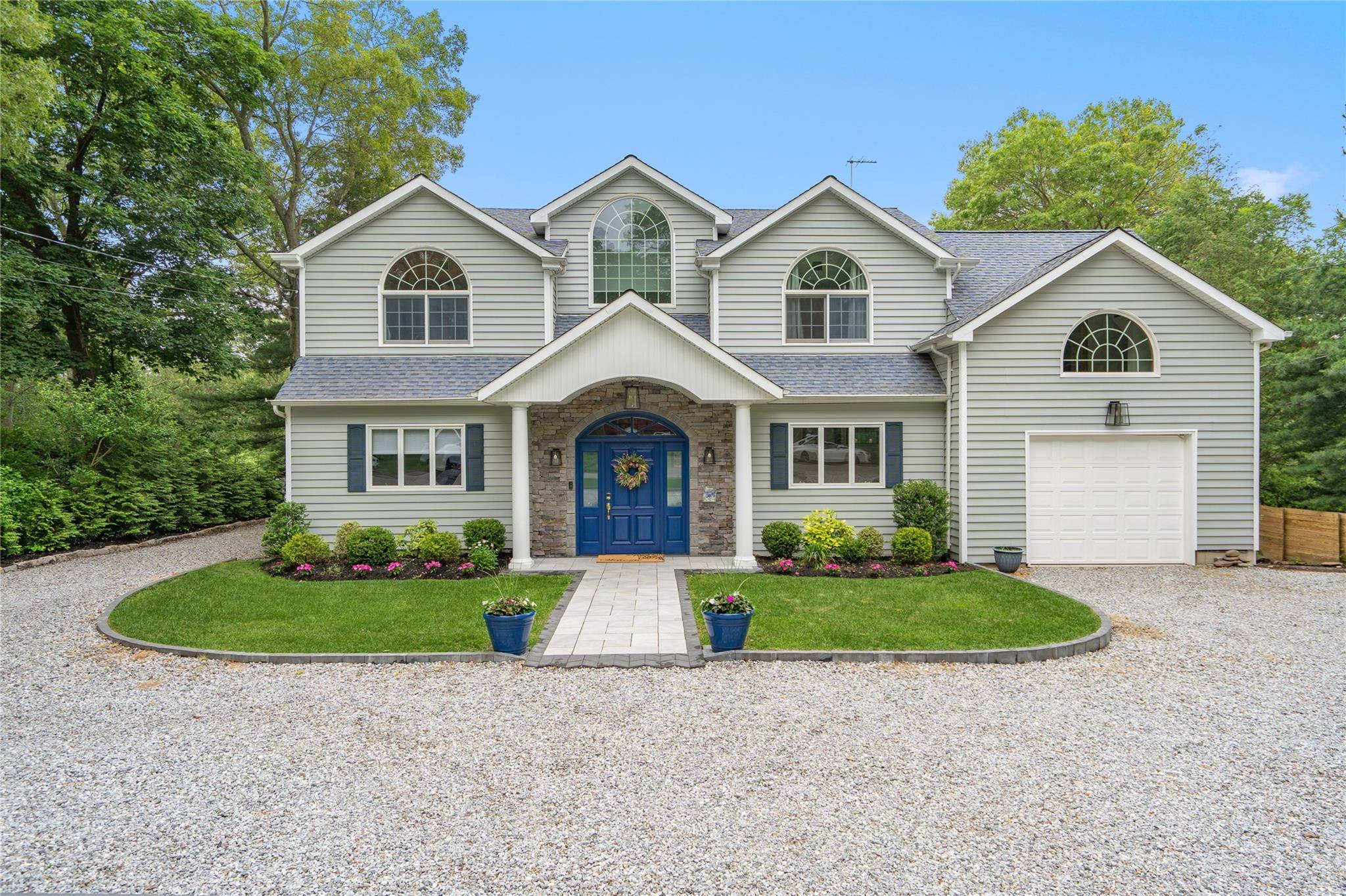 Smithtown, NY 11787,22 Churchill