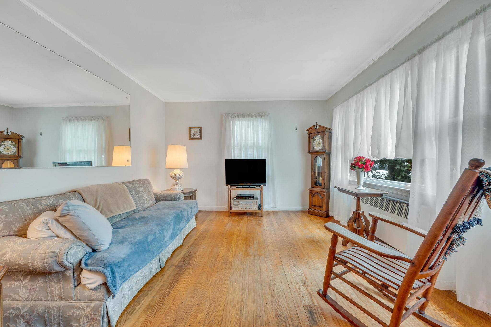 Huntington Station, NY 11746,43 Caldwell ST