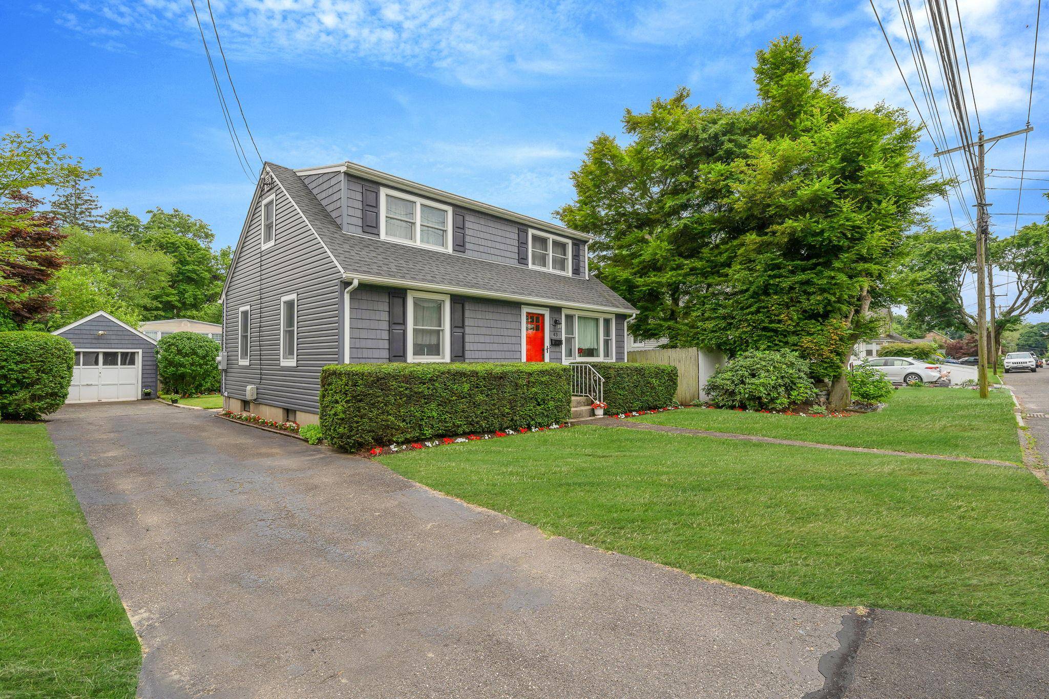 Huntington Station, NY 11746,43 Caldwell ST