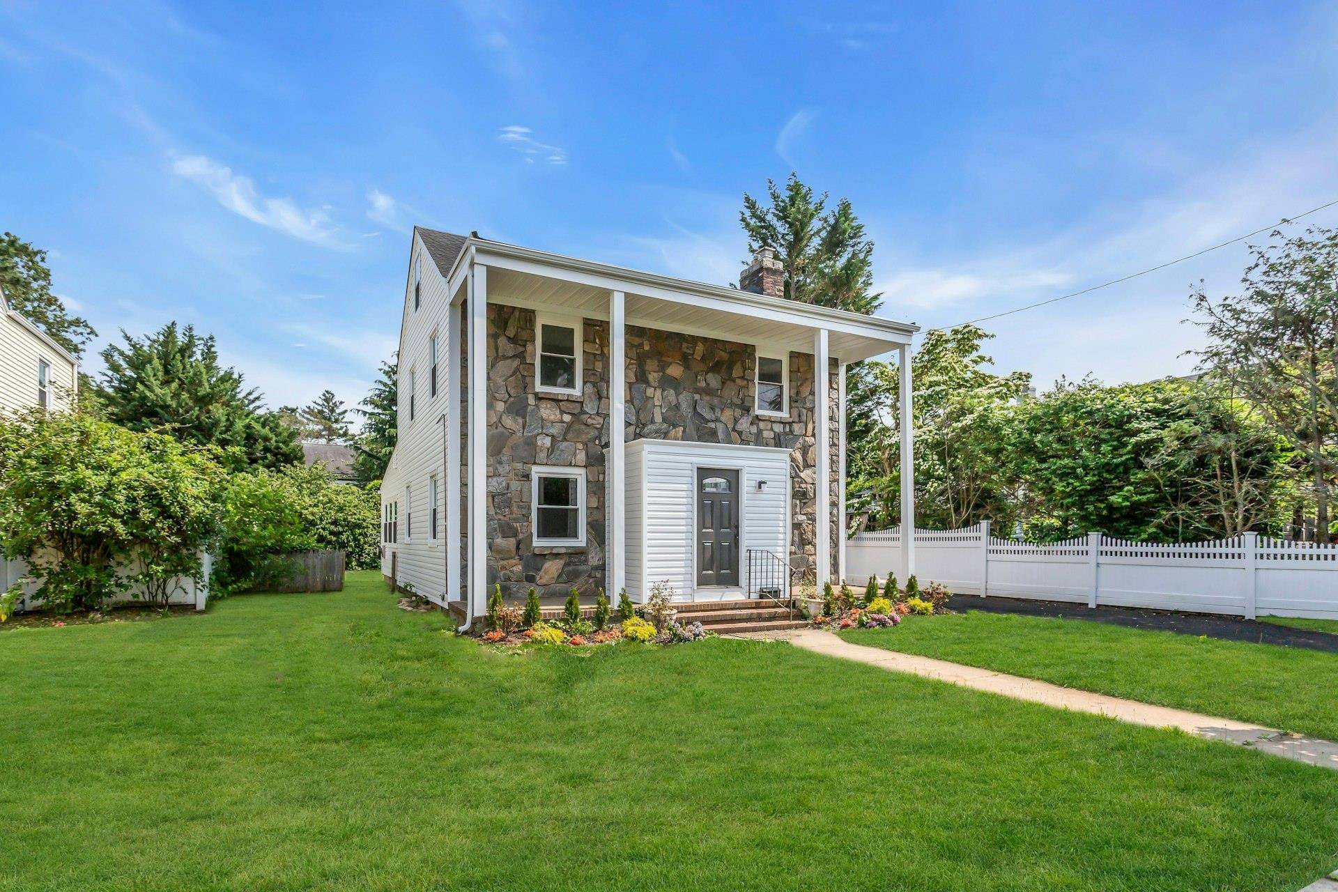Hempstead, NY 11550,46 Beatrice CT