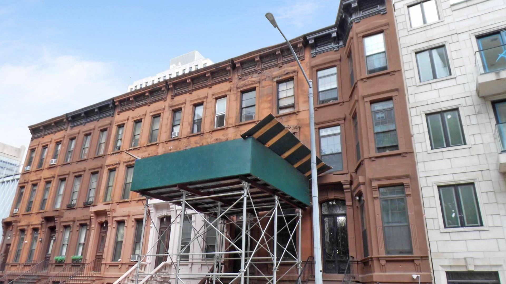New York (manhattan), NY 10027,280 W 127th ST