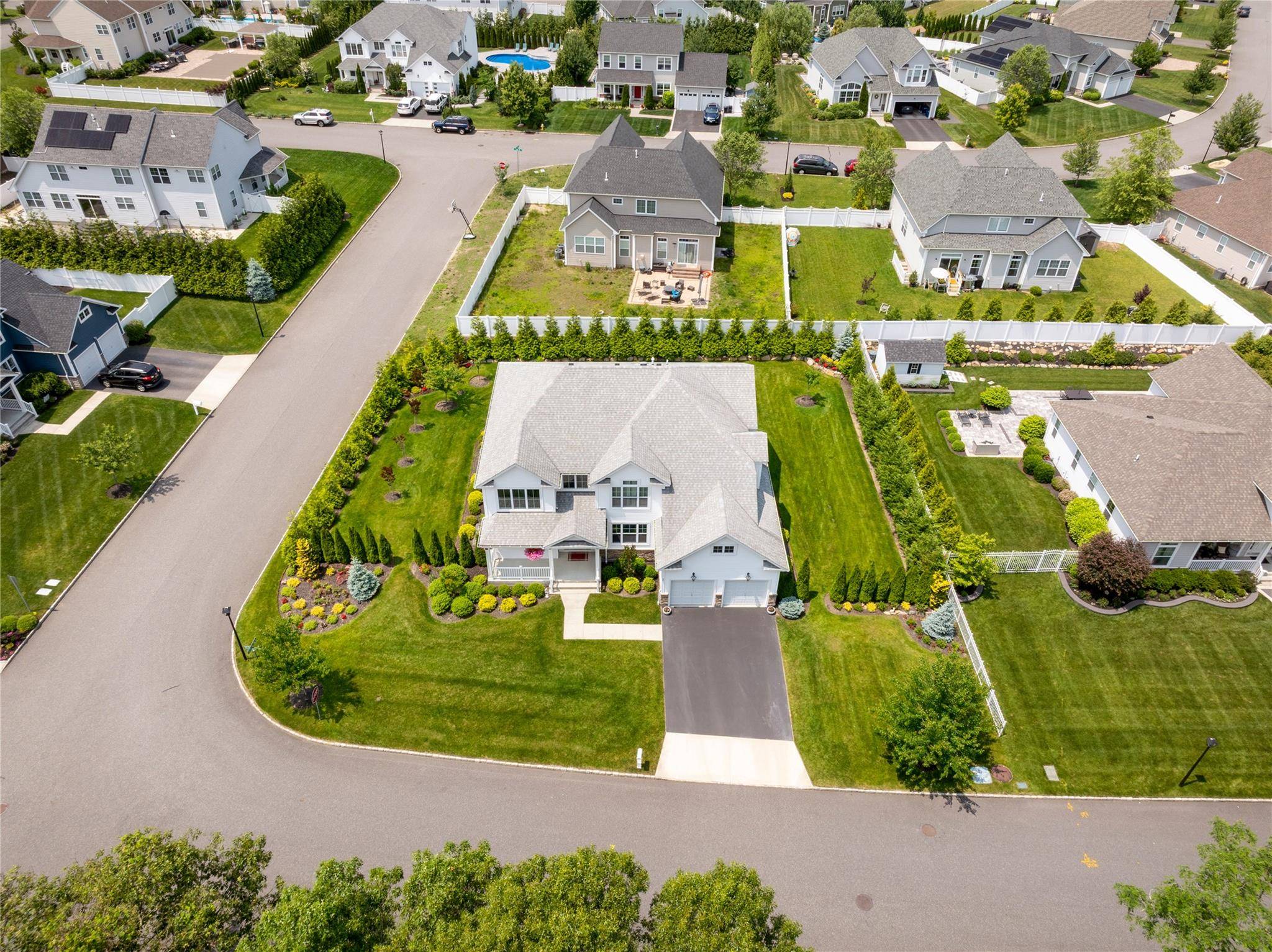 Ridge, NY 11961,50 Wildflower DR