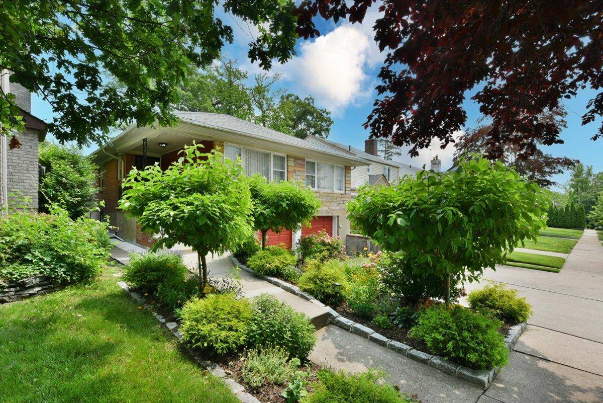 Hollis Hills, NY 11427,8519 212th ST