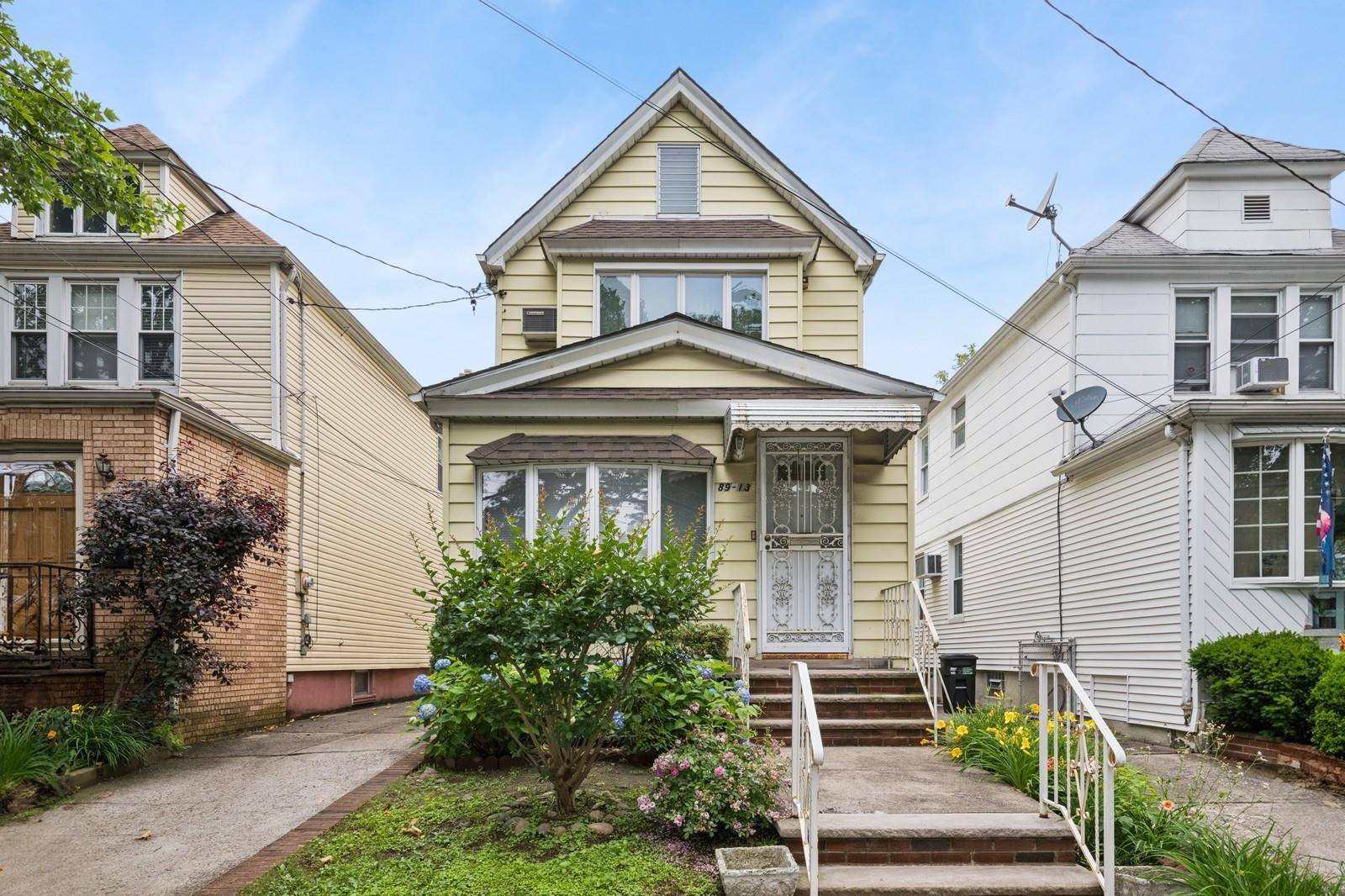 Forest Hills, NY 11375,8913 69th AVE