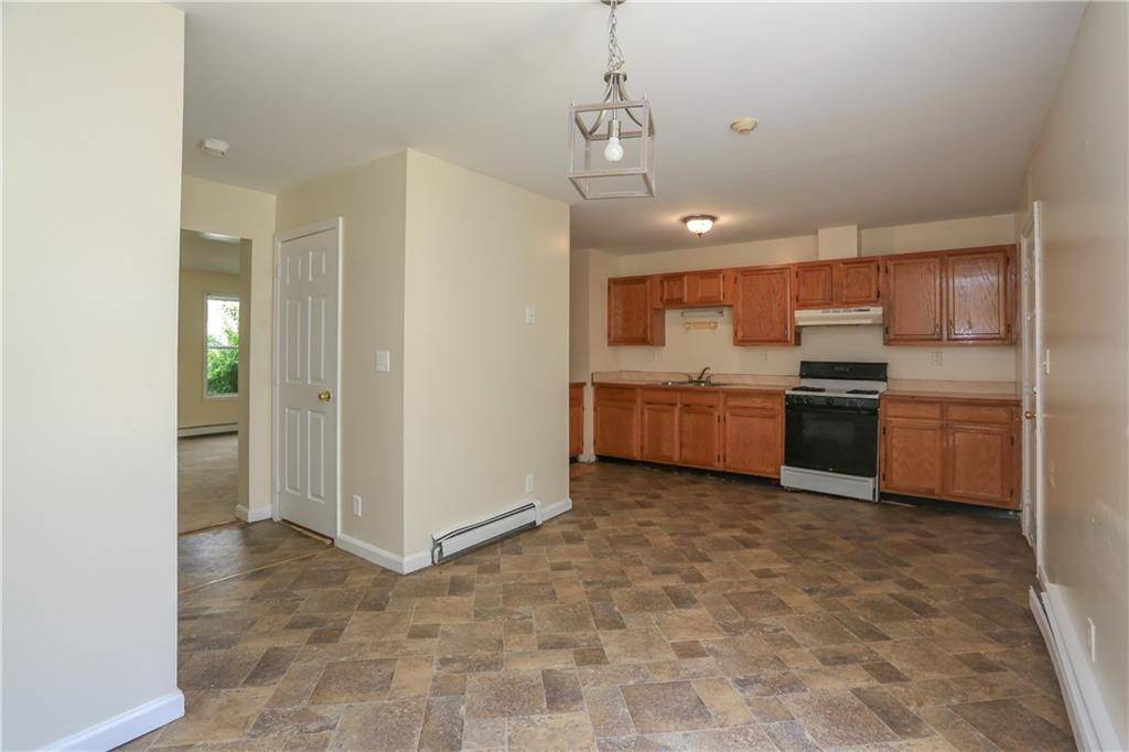 Spring Valley, NY 10977,117 Bethune BLVD #3