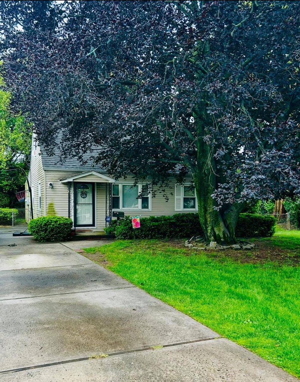 Valley Stream, NY 11581,113 Edgeworth ST