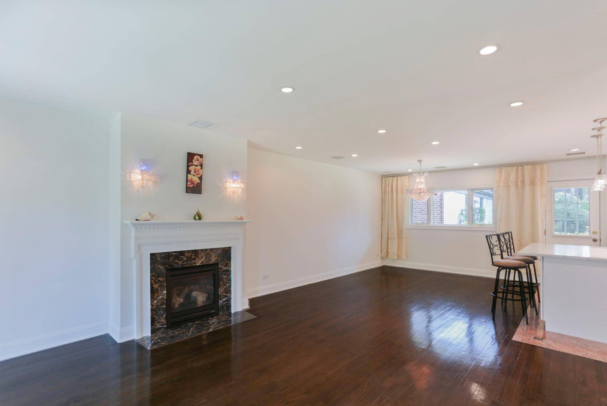 Hollis Hills, NY 11364,215-28 Peck AVE