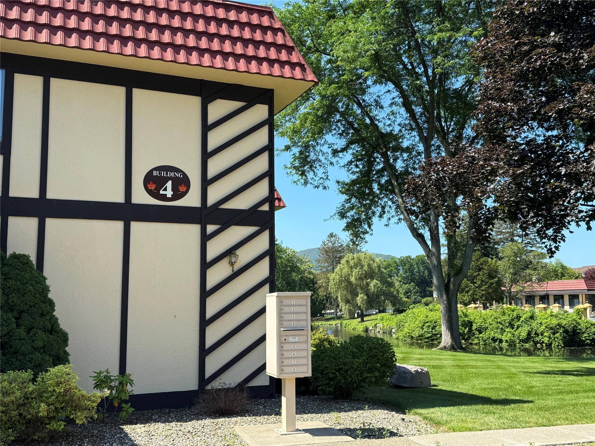 Fishkill, NY 12524,4 Loudon DR #8