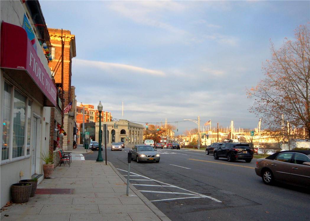 Mamaroneck, NY 10543,132 W Boston Post RD #5