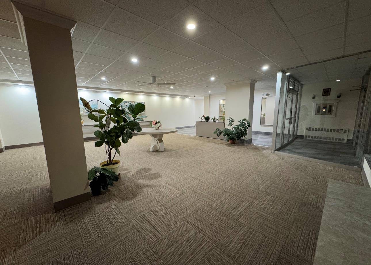 Freeport, NY 11520,124 Smith ST #1N