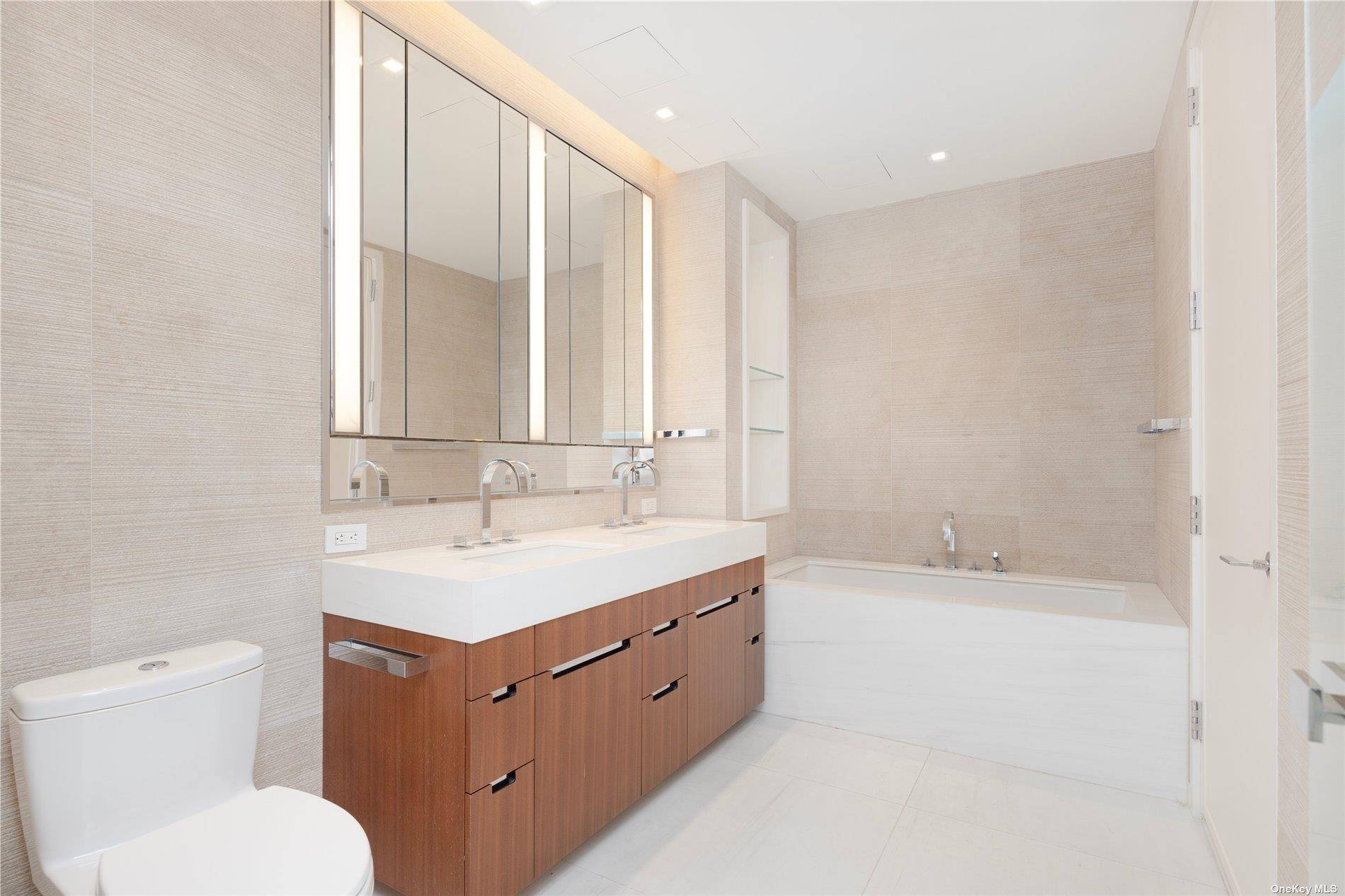 New York (manhattan), NY 10023,1 W End AVE #11E