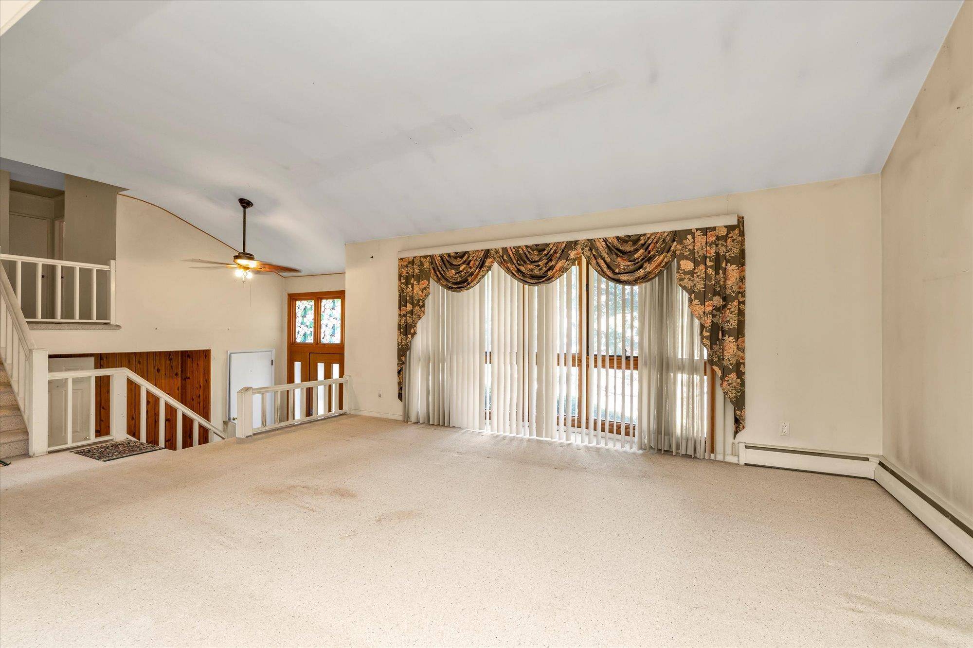 Plainview, NY 11803,541 Woodbury RD