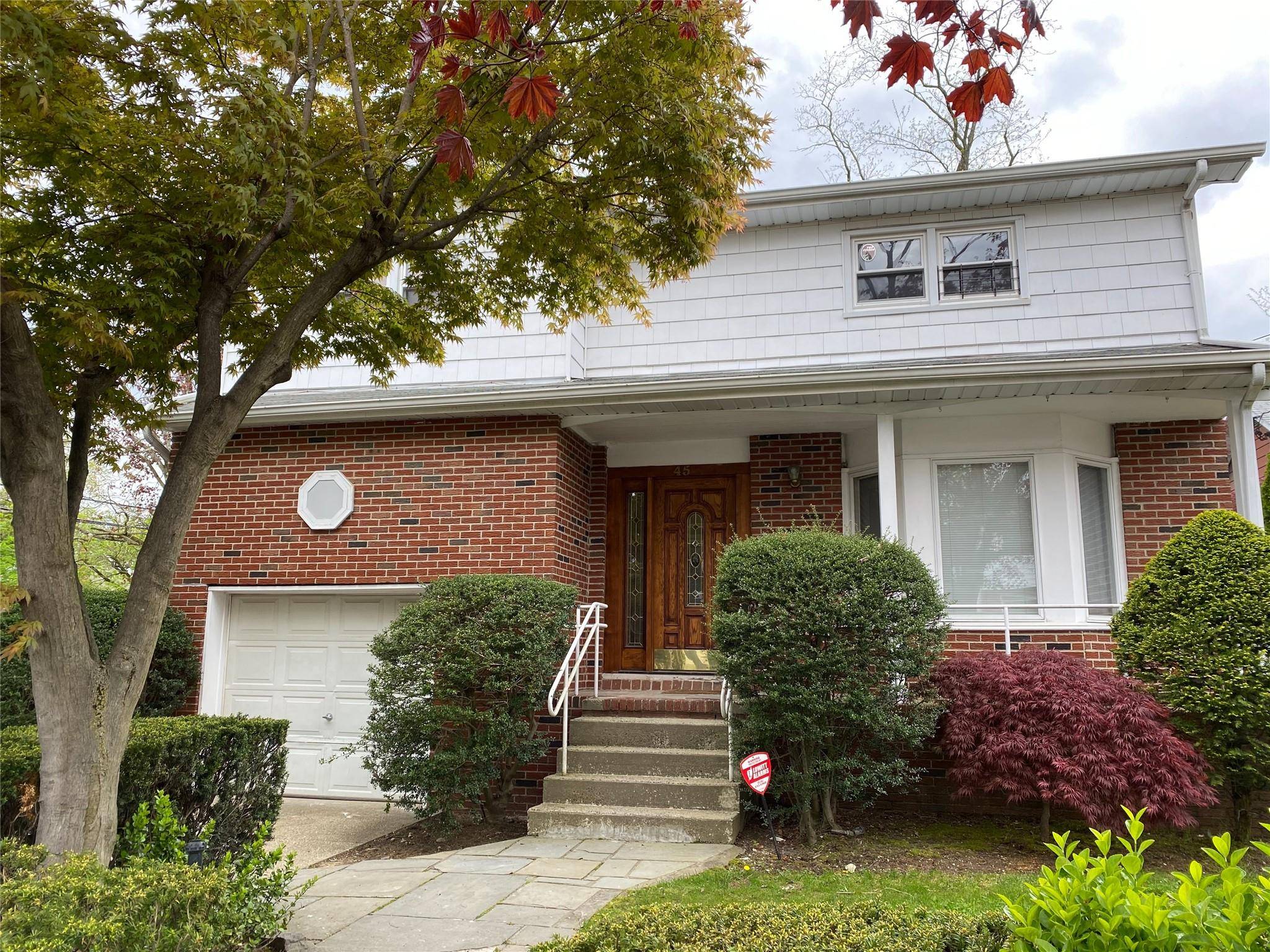 Port Washington, NY 11050,45 Inwood RD