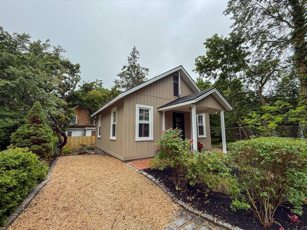 Sea Cliff, NY 11579,27 12th AVE