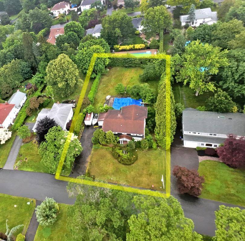 Monsey, NY 10952,8 Macintosh LN